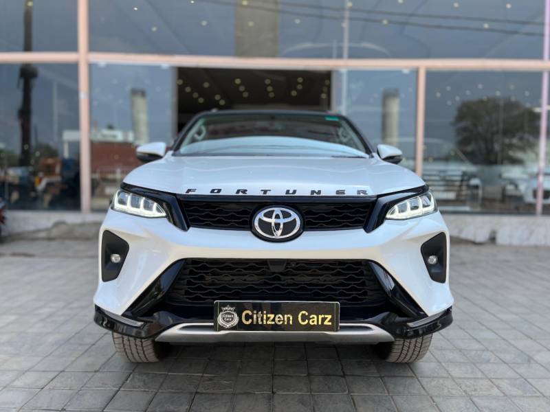 Toyota Fortuner Legender 2.8 4X2 AT