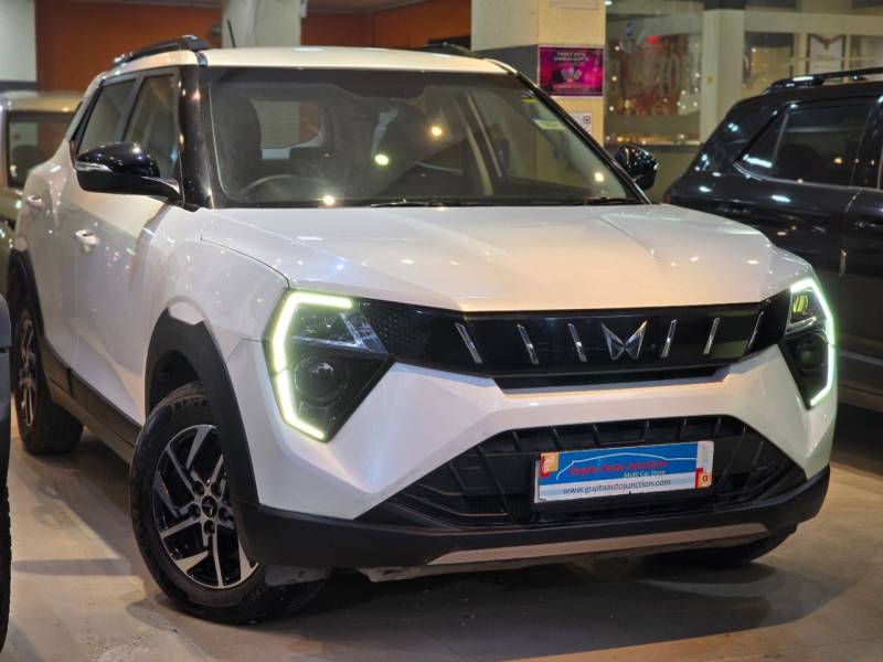 Mahindra XUV 3XO AX5 1.5 Diesel