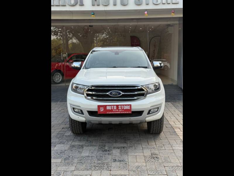 Ford Endeavour Titanium 2.2 4x2 AT