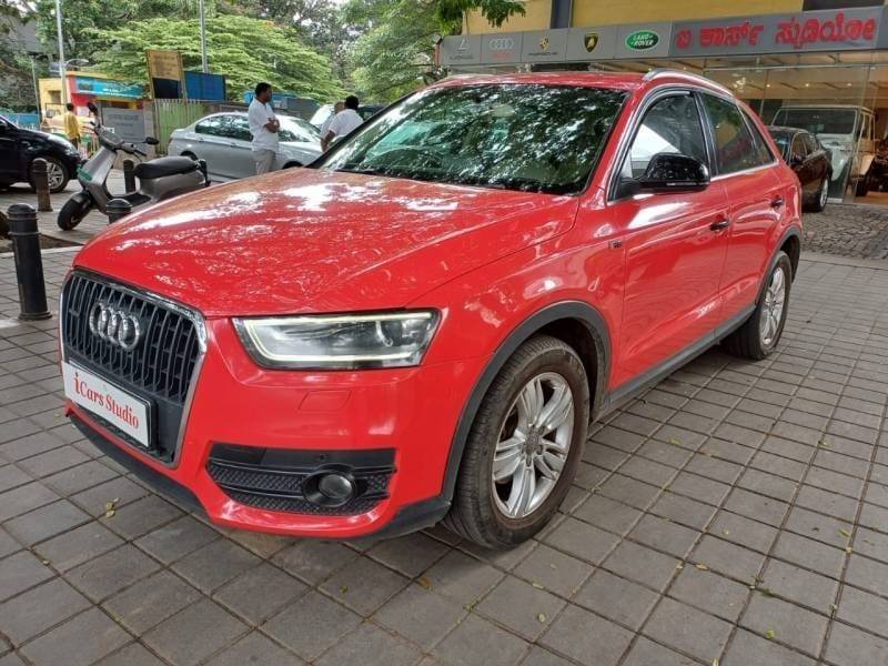 Audi Q3 35 TDI Premium + Sunroof