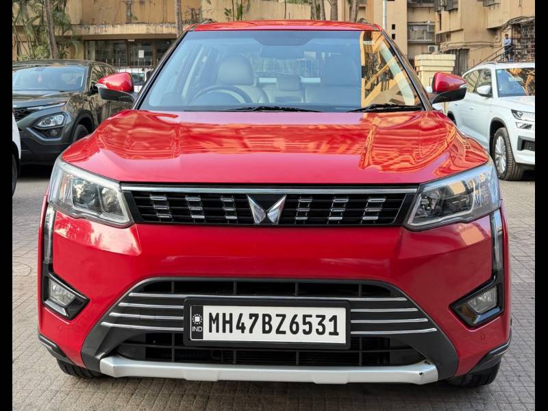 Mahindra XUV 300 W8 (O) 1.5 Diesel AMT