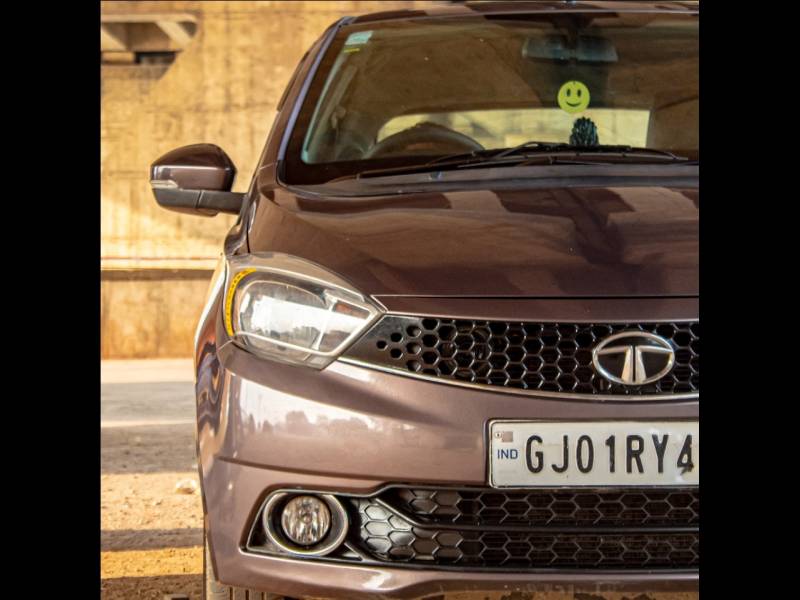 Tata Tiago XZ w/o Alloy Revotron Petrol