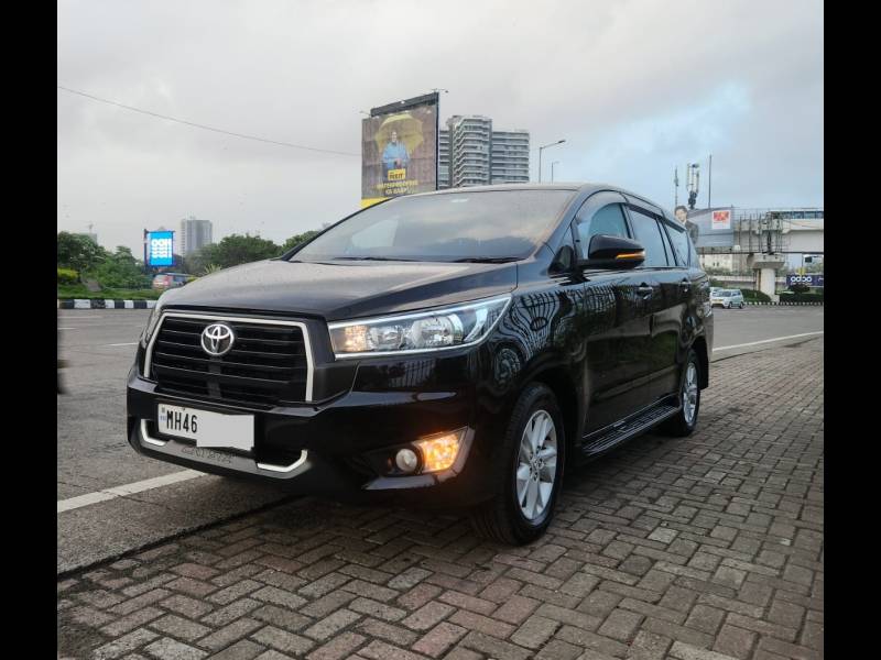 Toyota Innova Crysta GX 7 STR