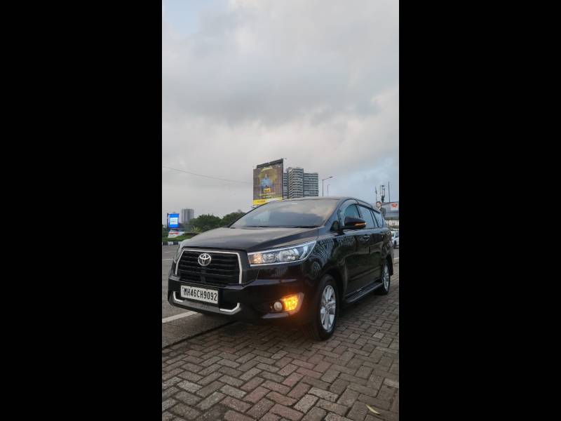 Toyota Innova Crysta GX 7 STR