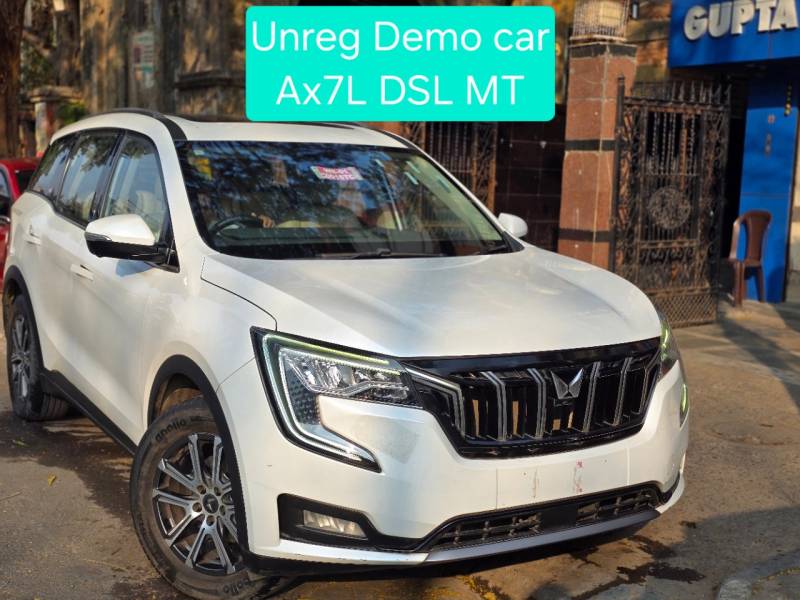 Mahindra XUV700 AX 7 Luxury Pack Diesel MT 7 STR