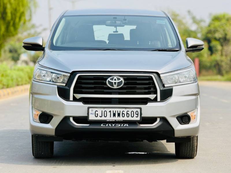 Toyota Innova Crysta 2.4 GX 7 STR