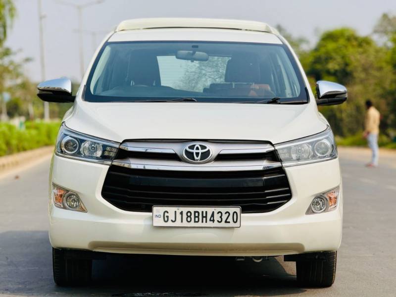 Toyota Innova Crysta 2.8 ZX AT 7 STR