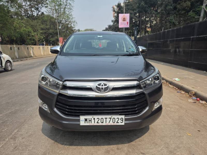 Toyota Innova Crysta 2.4 Z 7 STR