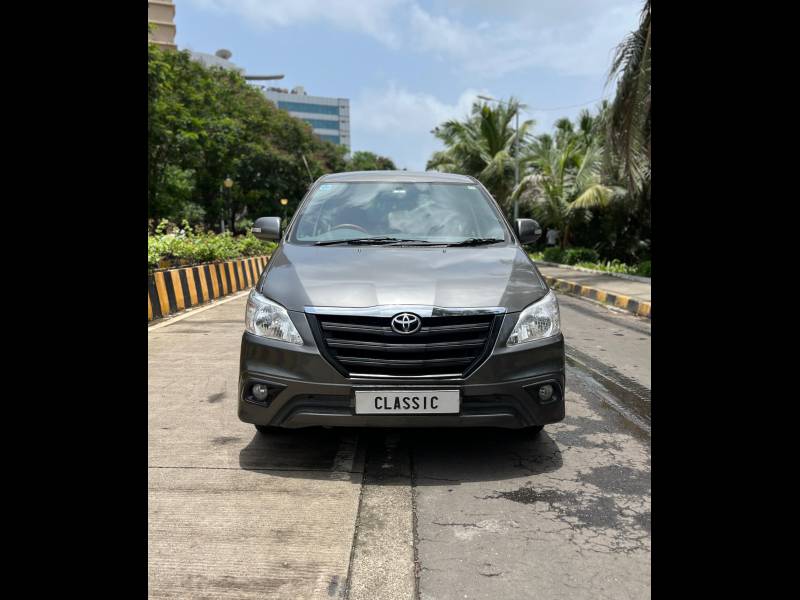 Toyota Innova 2.5 VX 8 STR BS IV