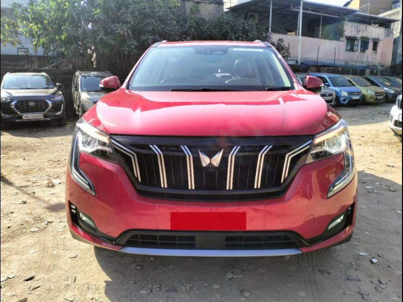 Mahindra XUV700 AX 7 Petrol AT 7 STR
