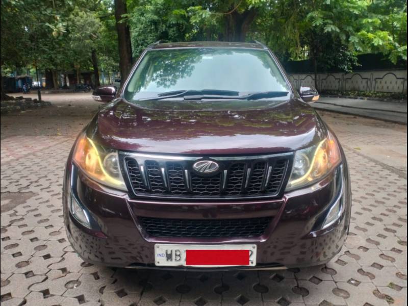 Mahindra XUV500 W8 FWD