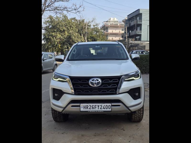 Toyota Fortuner 4X2 AT 2.8 Diesel
