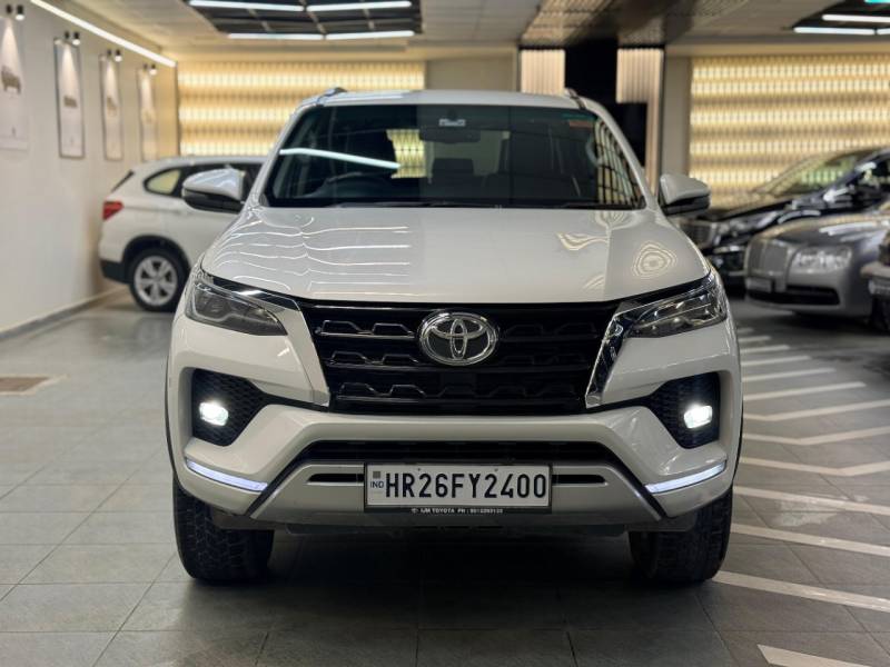 Toyota Fortuner 4X2 AT 2.8 Diesel