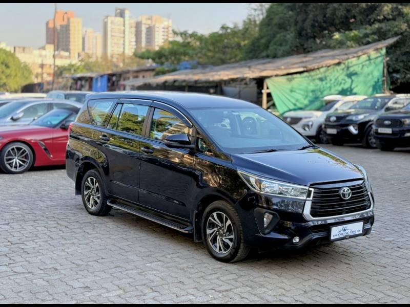 Toyota Innova Crysta 2.4 GX 7 STR