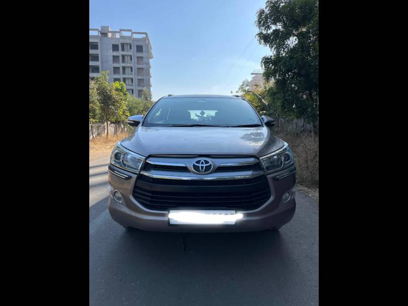 Toyota Innova Crysta 2.8 ZX AT 7 STR