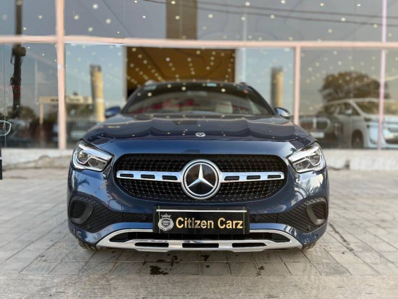 Mercedes Benz GLA Class 220d 4MATIC