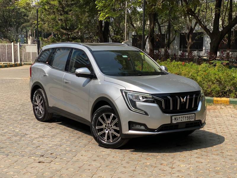 Mahindra XUV700 AX7 Luxury Pack Diesel AT 7 STR
