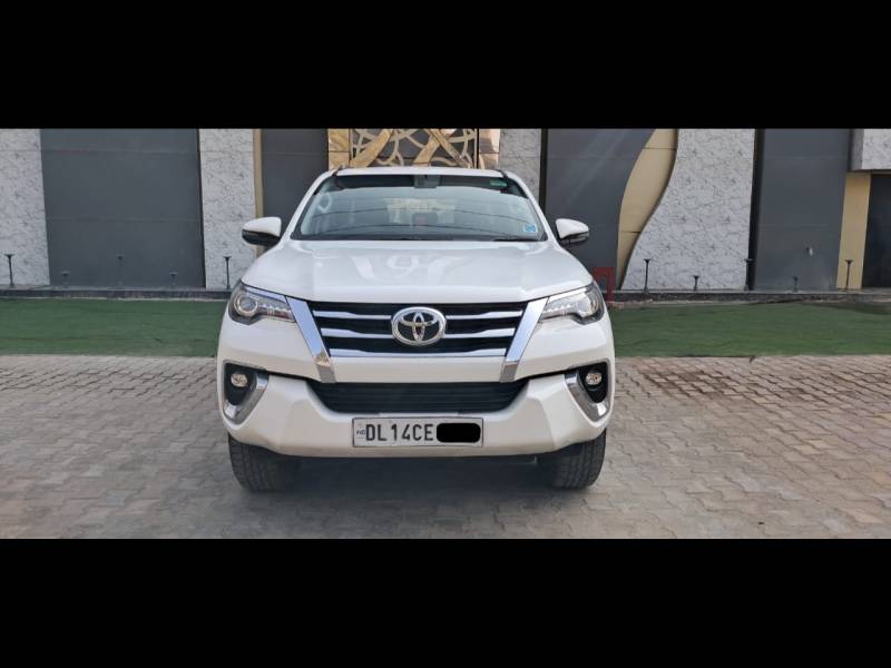 Toyota Fortuner 2.8 4x2 AT