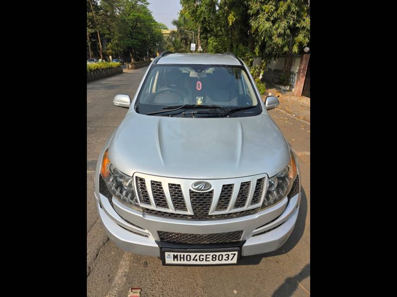 Mahindra XUV500 W8
