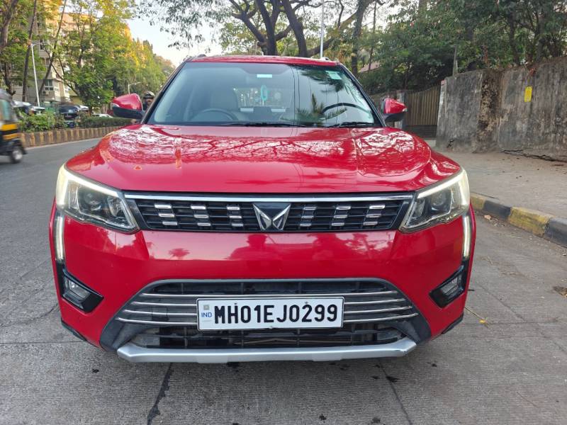 Mahindra XUV 300 W8 (O) 1.5 Diesel AMT