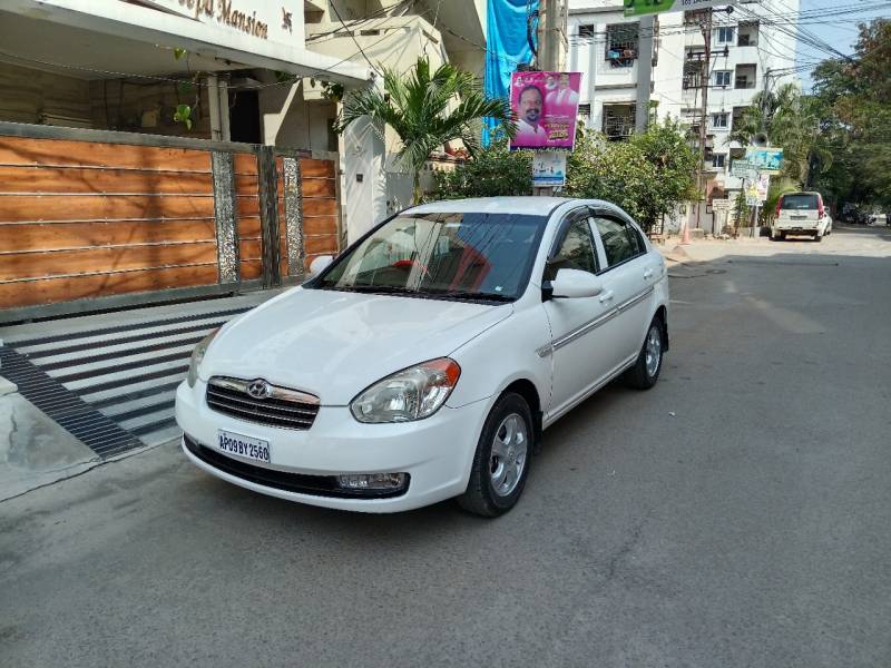 Hyundai Verna CRDI VGT SX 1.5