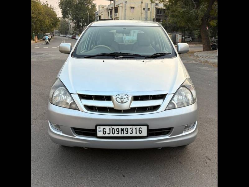 Toyota Innova 2.5 G4 7 STR