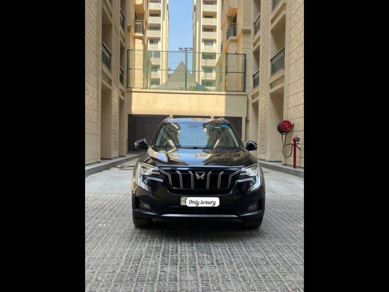Mahindra XUV700 AX 7 Petrol AT Luxury Pack 7 STR