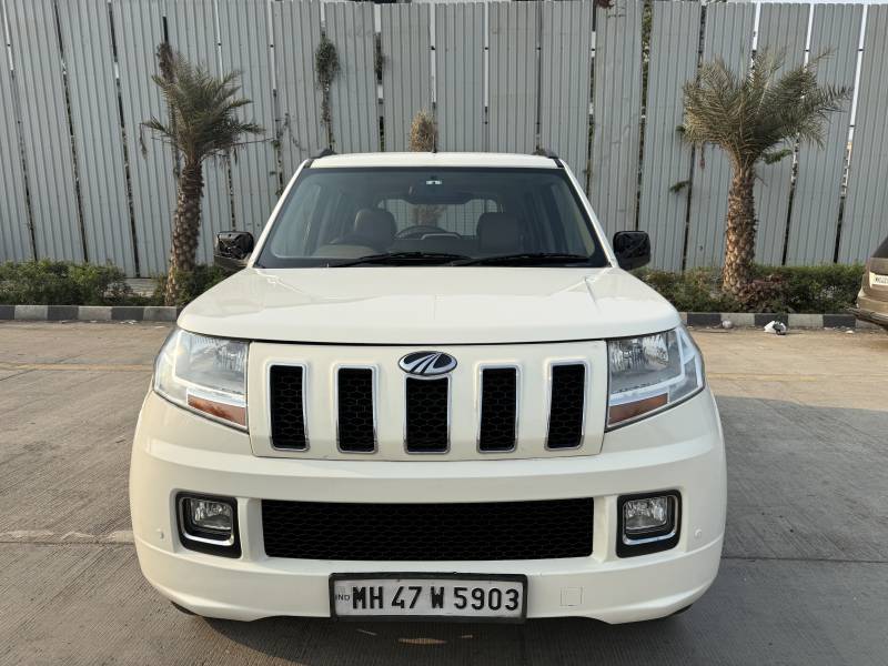 Mahindra TUV300 T8 AMT