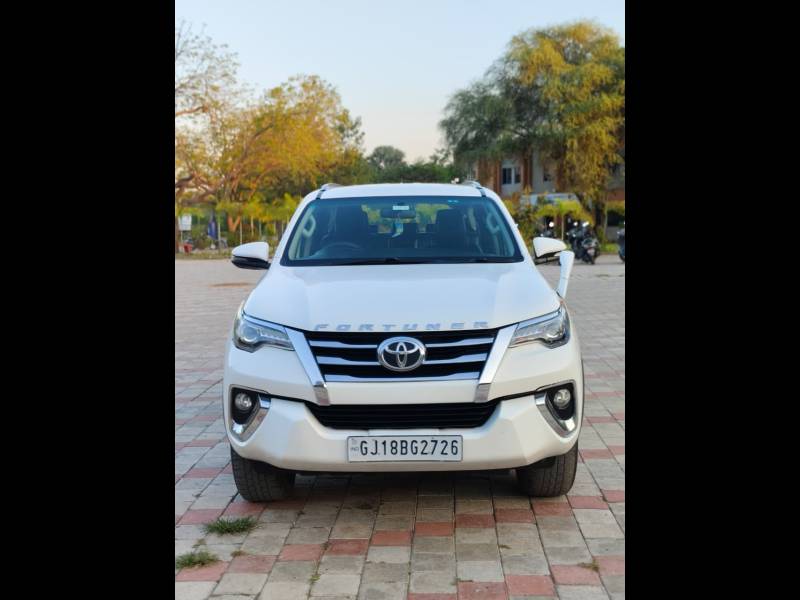 Toyota Fortuner 2.8 4x2 MT