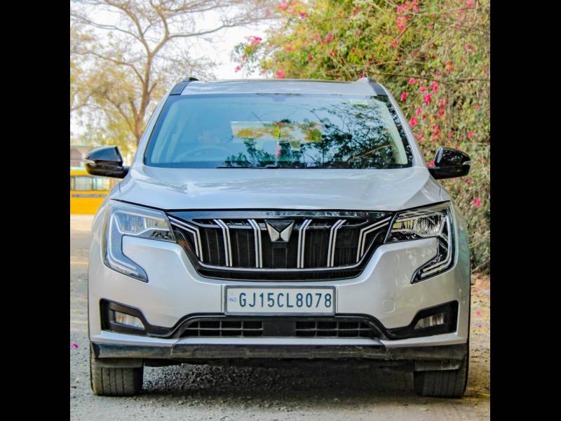 Mahindra XUV700 AX 5 Petrol MT 7 STR
