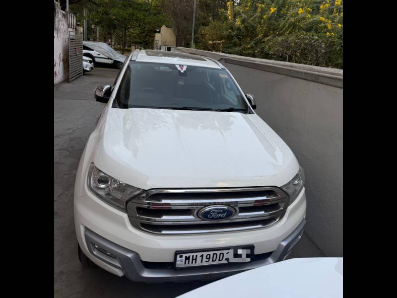 Ford Endeavour Trend 3.2 4x4 AT