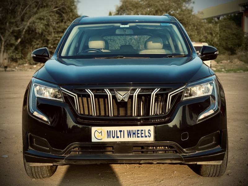 Mahindra XUV700 MX Petrol MT 5 STR