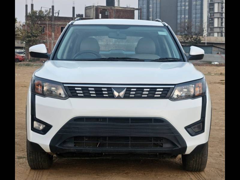Mahindra XUV 300 W6 1.5 Diesel