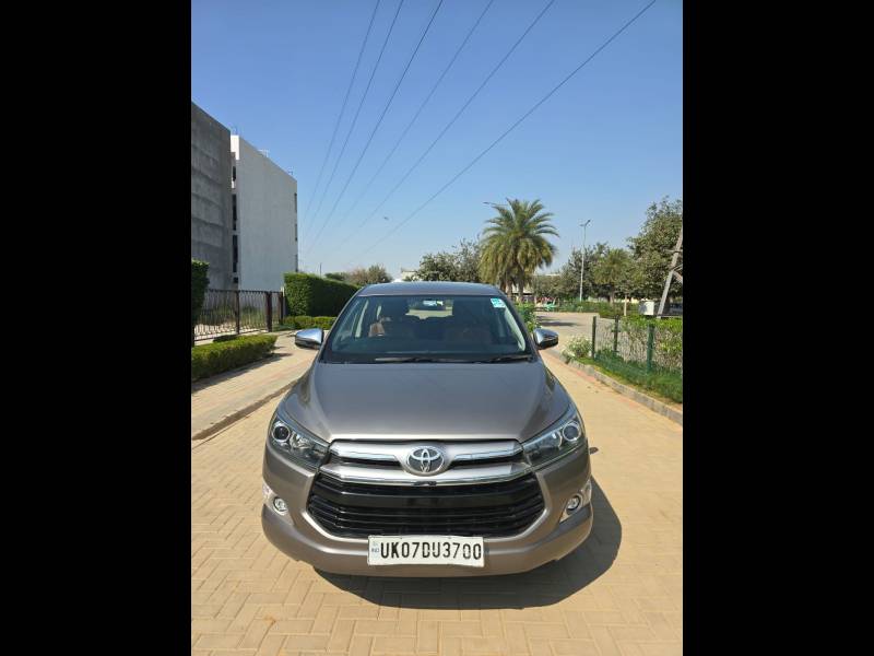 Toyota Innova Crysta 2.4 Z 7 STR