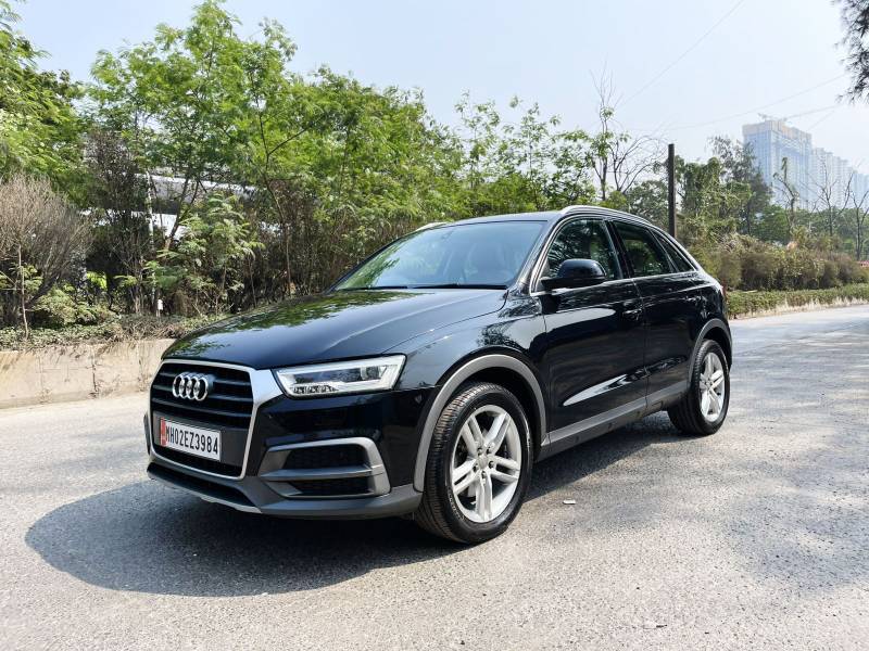 Audi Q3 30 TFSI Premium