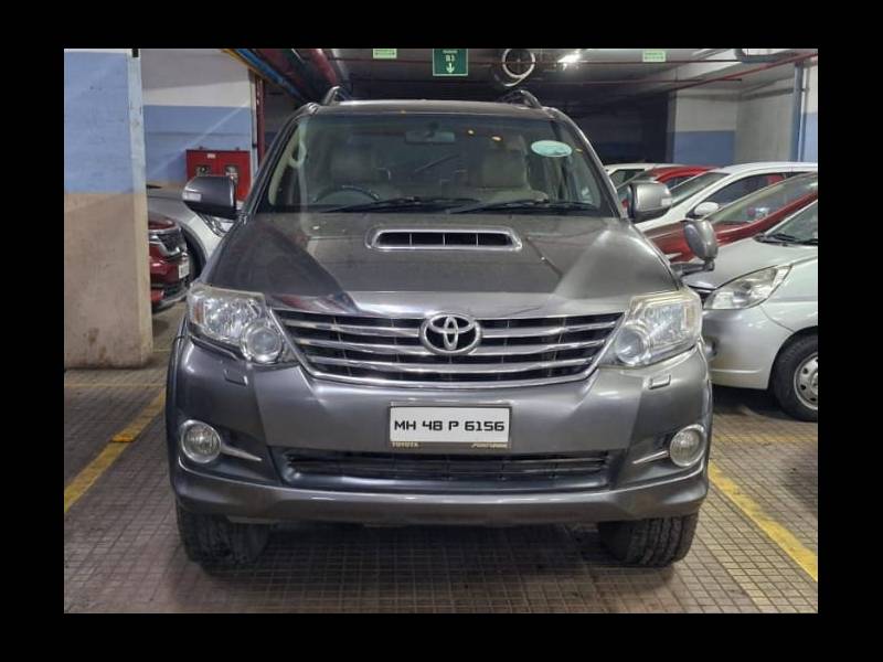 Toyota Fortuner 4x2 MT TRD Sportivo