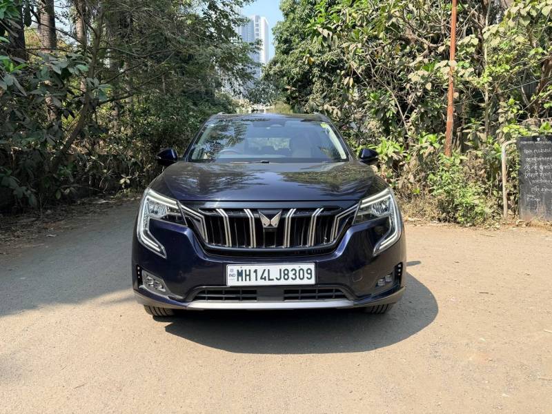 Mahindra XUV700 AX 7 Luxury Pack Diesel AT 7 STR
