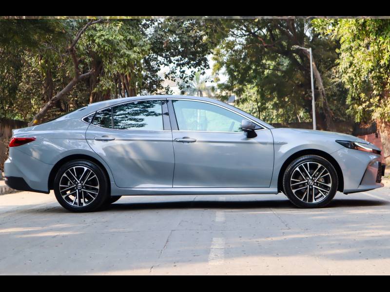 Toyota Camry Elegance