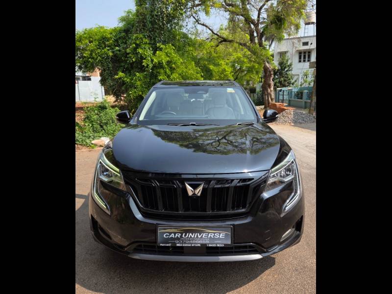 Mahindra XUV700 AX7 Luxury Pack Diesel MT 7 STR