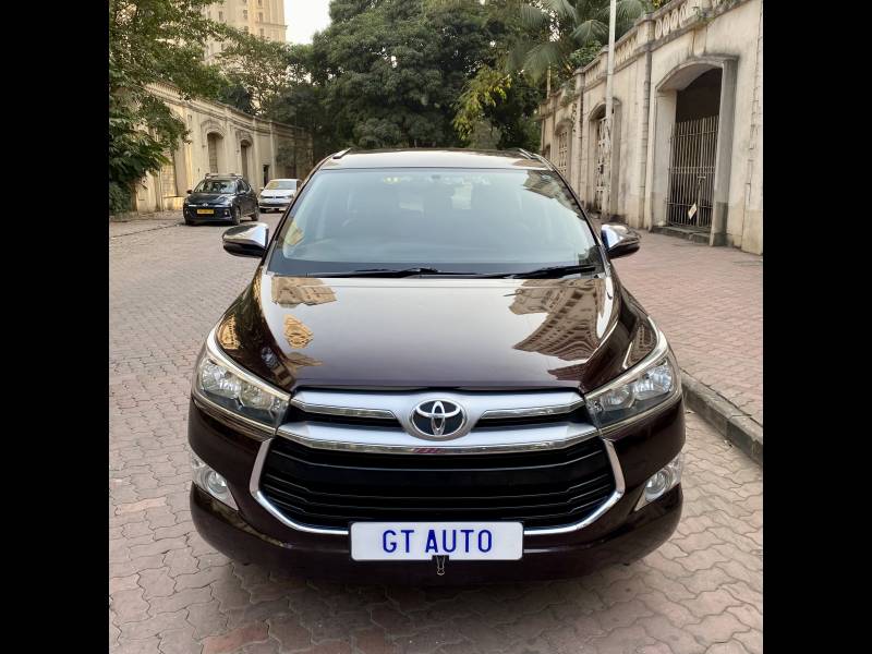 Toyota Innova Crysta 2.8 GX AT 8 STR