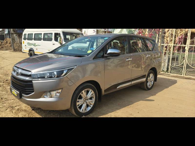 Toyota Innova Crysta 2.7 ZX AT 7 STR