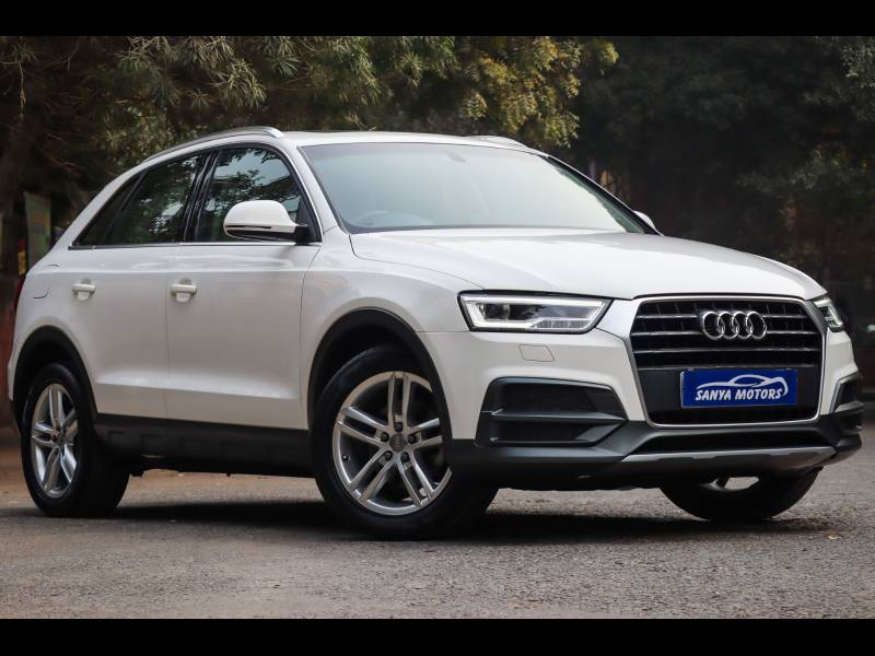 Audi Q3 30 TFSI Premium