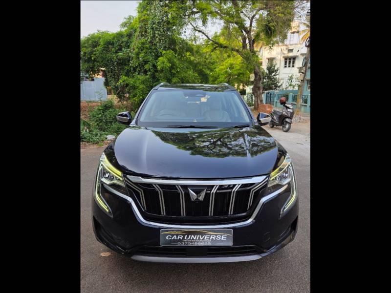 Mahindra XUV700 AX7 Luxury Pack Diesel MT 7 STR