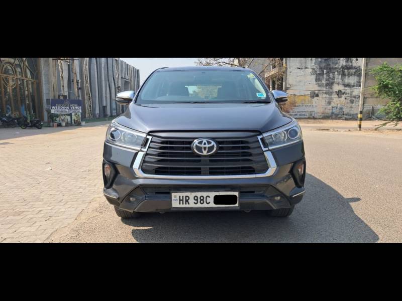 Toyota Innova Crysta 2.4 Z 7 STR