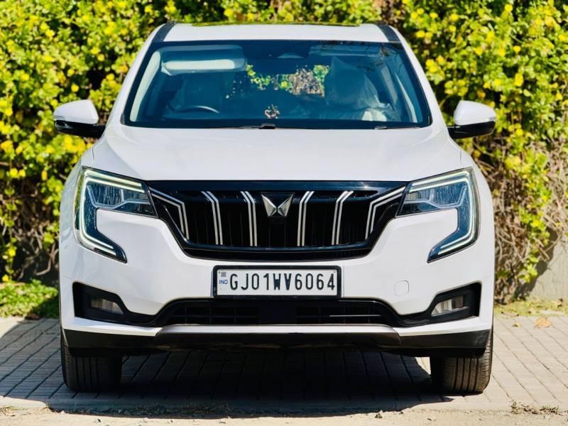 Mahindra XUV700 AX 7 Diesel AT 7 STR