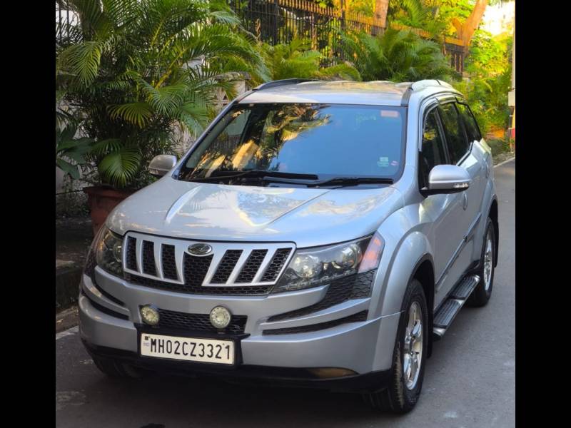 Mahindra XUV500 W8