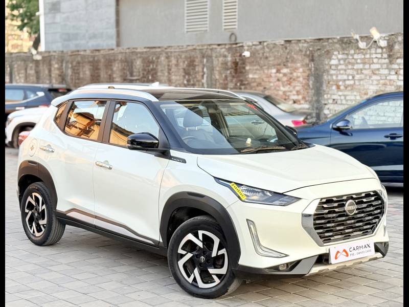 Nissan Magnite XV Premium Turbo CVT Dual Tone