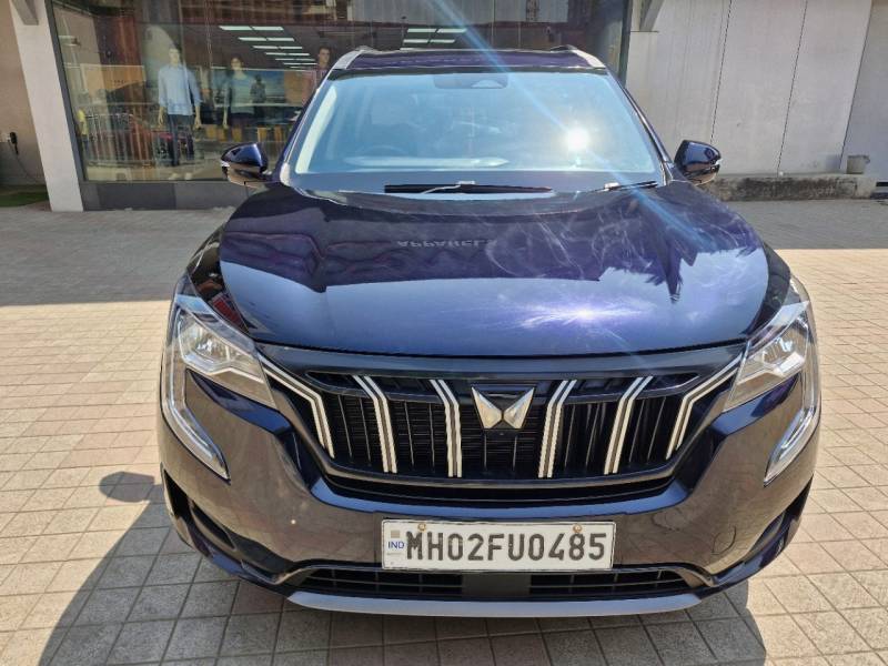 Mahindra XUV700 AX7 Petrol AT 7 STR