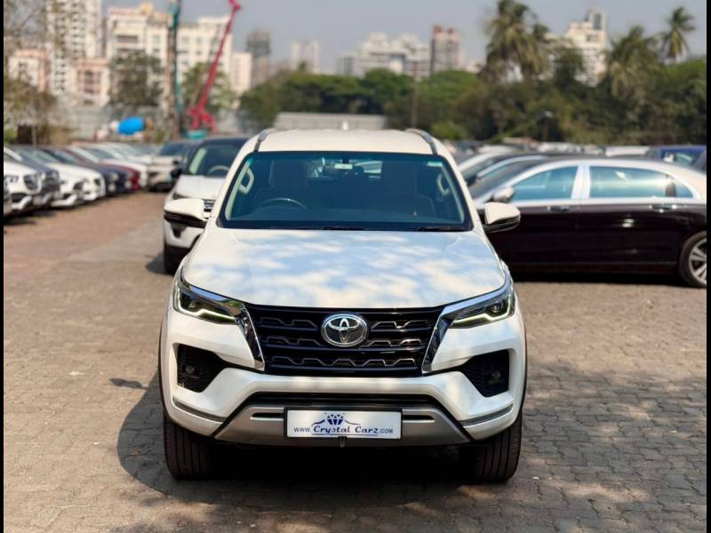 Toyota Fortuner 4x2 AT