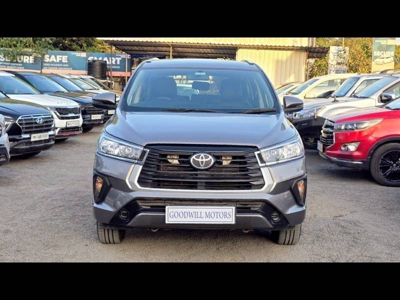 Toyota Innova Crysta 2.4 G 8 STR